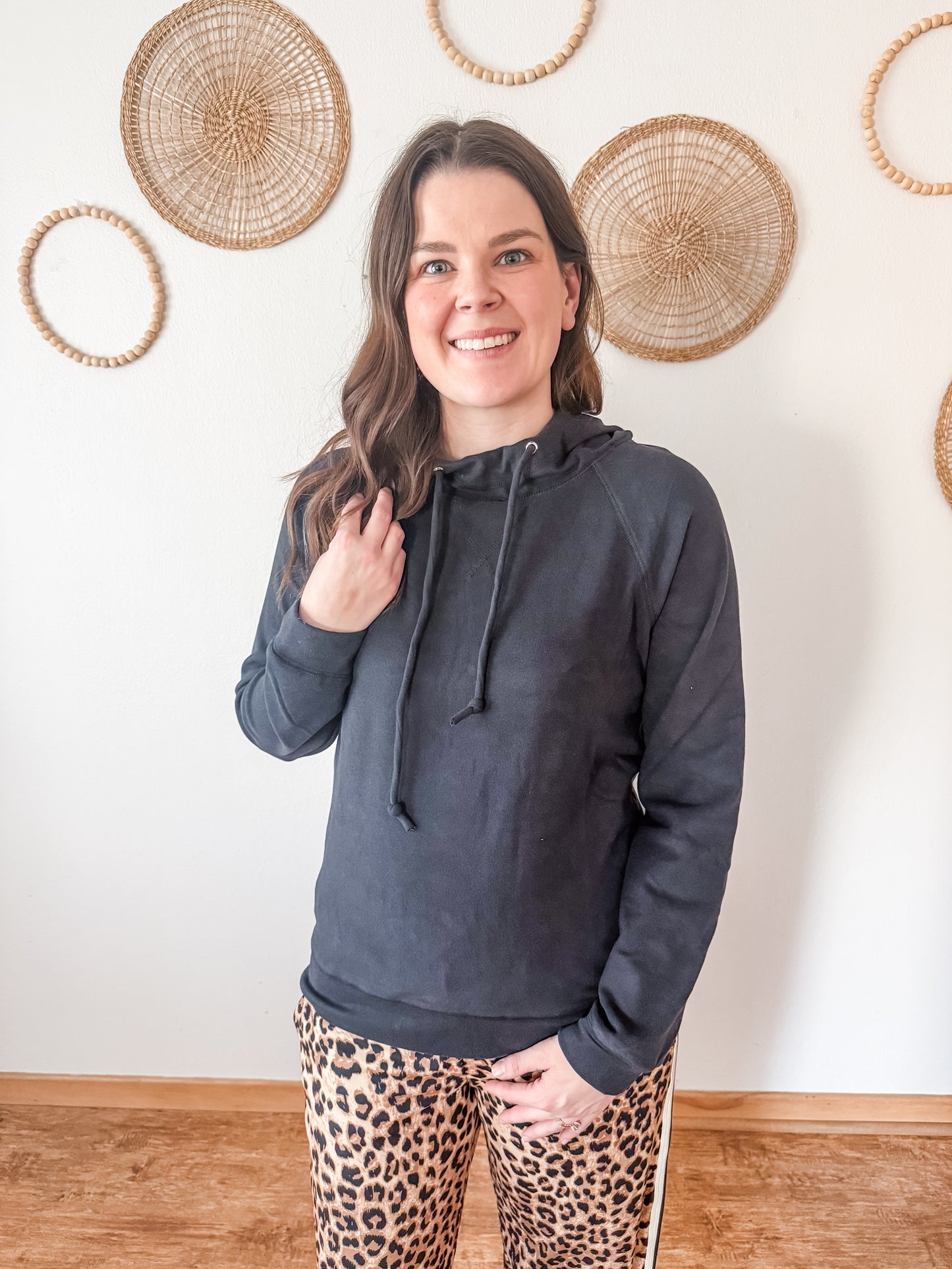 Simple Style Hoodie (Black) (S-XL)