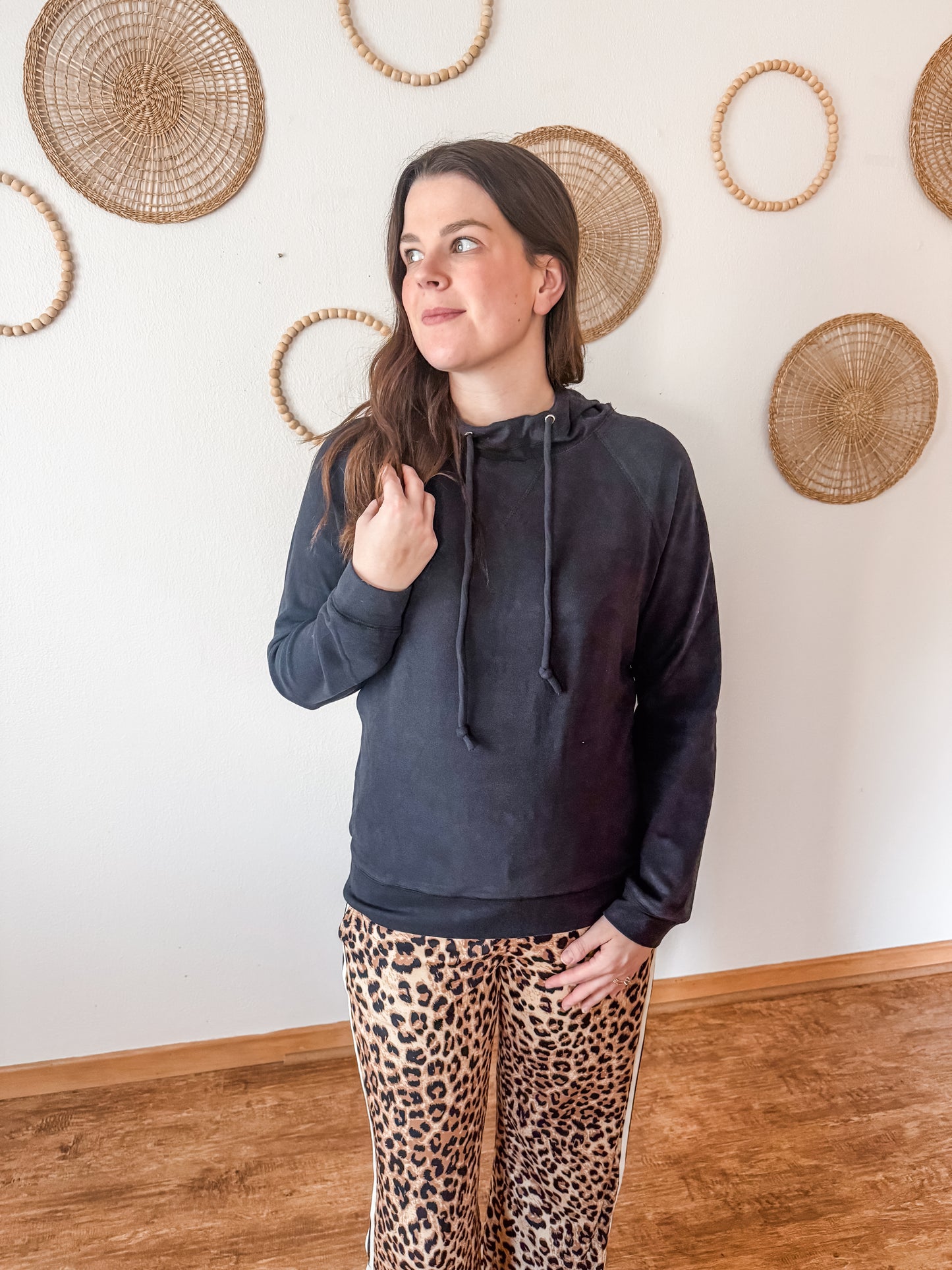 Simple Style Hoodie (Black) (S-XL)