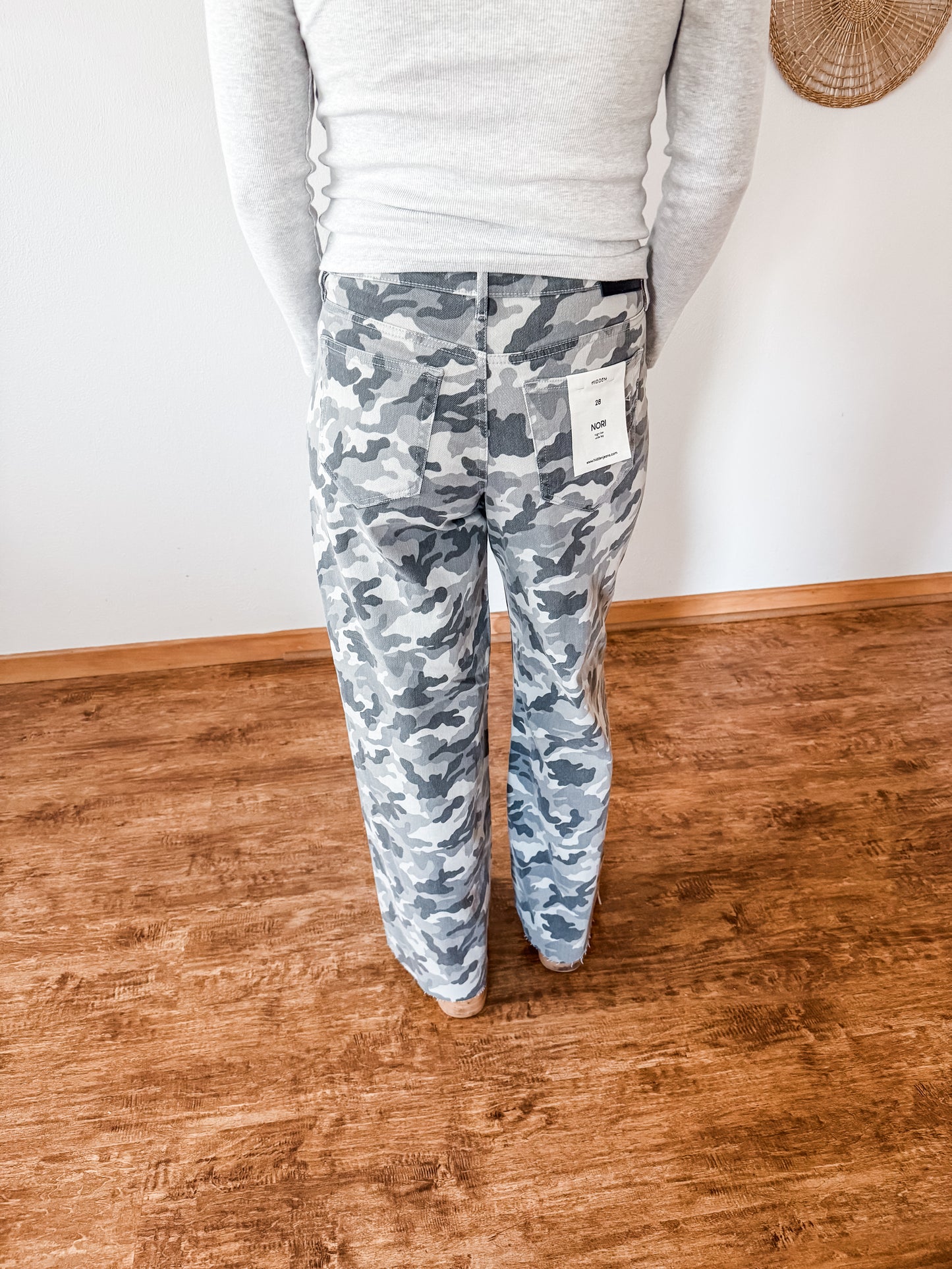 [Hidden] Camo Cutie Jeans