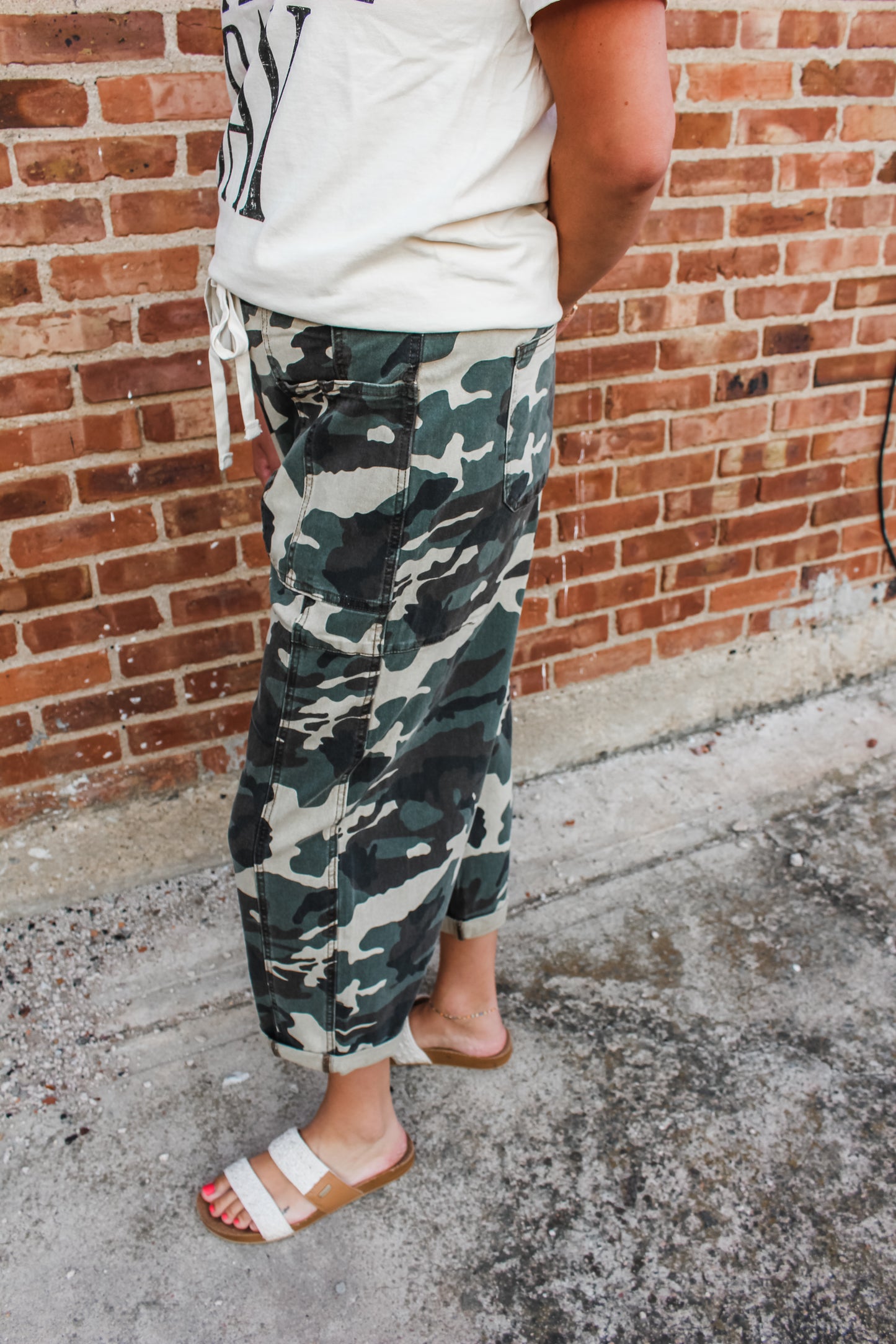 [Hidden] Camo Pants
